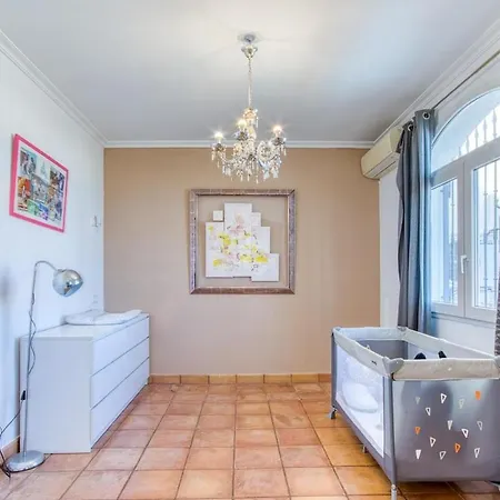 Holiday home Casa Con Piscina Y Amarre Empuriabrava