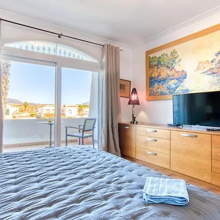 Holiday home Casa Con Piscina Y Amarre *