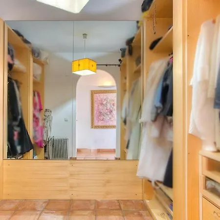 Casa Con Piscina Y Amarre *