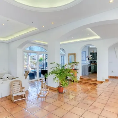 Casa Con Piscina Y Amarre Holiday home