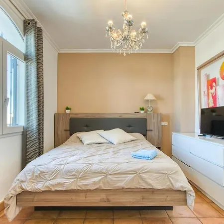 Casa Con Piscina Y Amarre